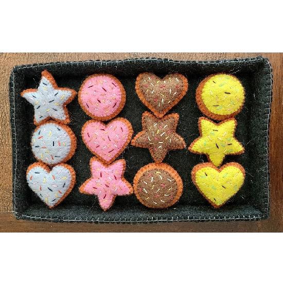 Papoose Toys Felt Food Tray with Biscuits 13 Pieces